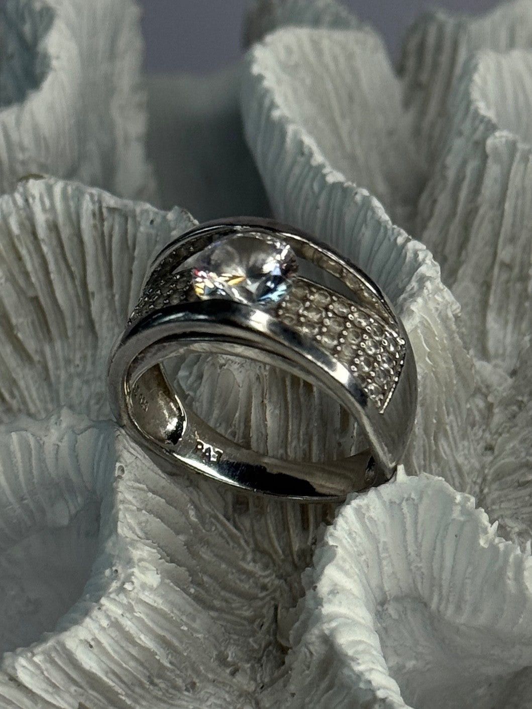 Elegant Design 925 Sterling Silver Cz Ring Size 10
