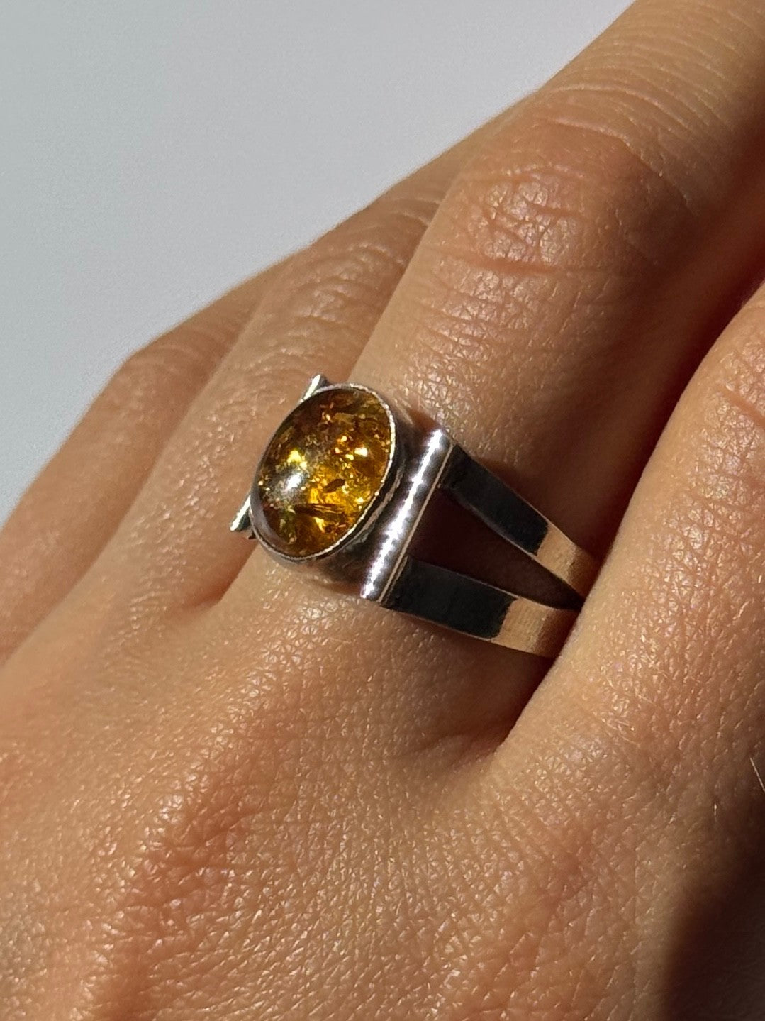 925 Sterling Silver Amber Ring Size 9.5