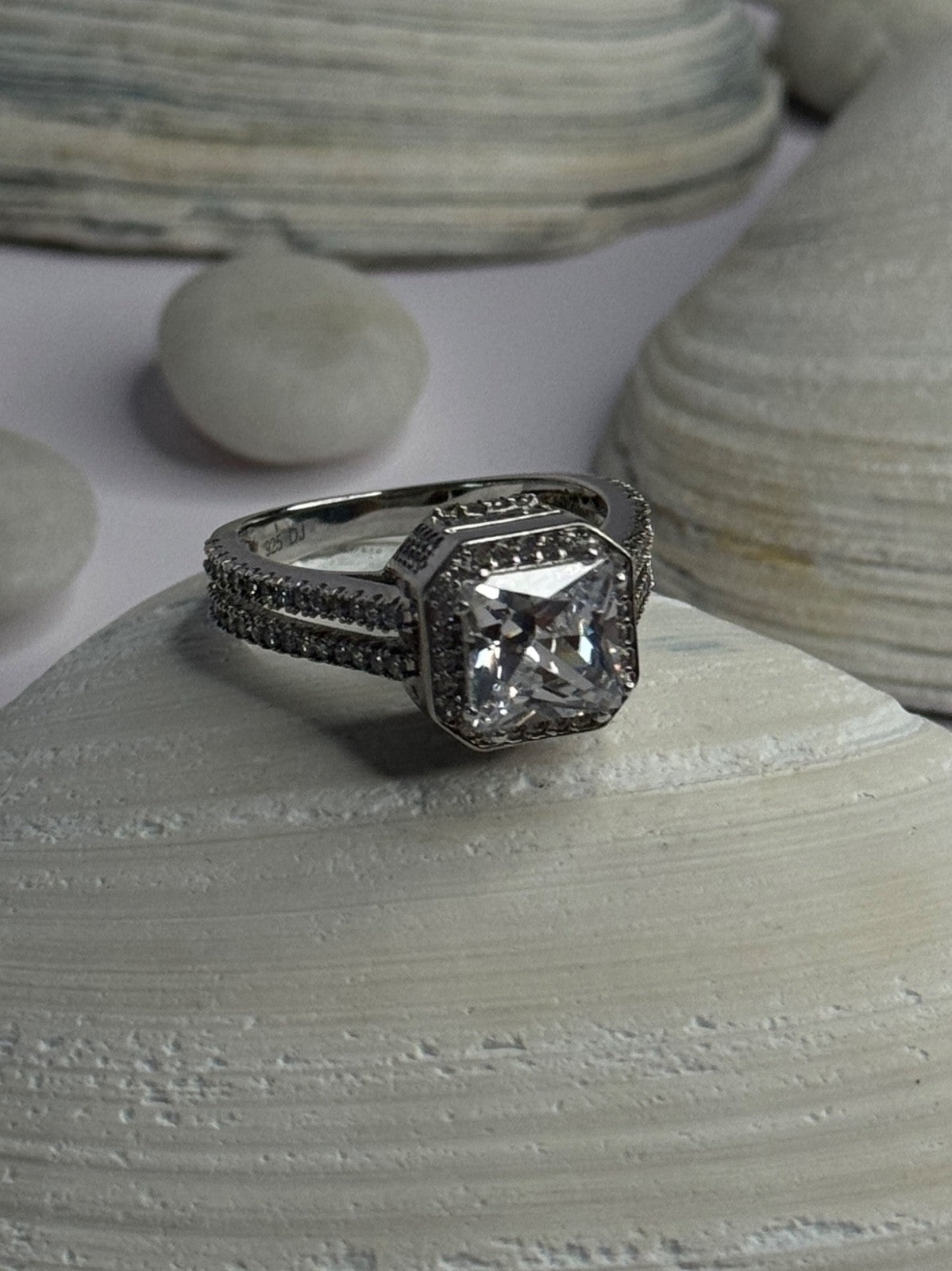 Shiny 925 Sterling Silver Cz Ring Size 10