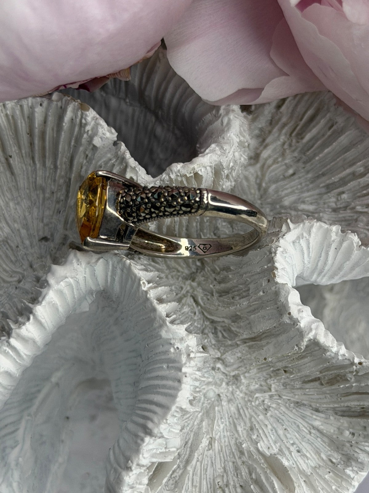 925 Sterling Silver Citrine & Marcasite Ring Size 7