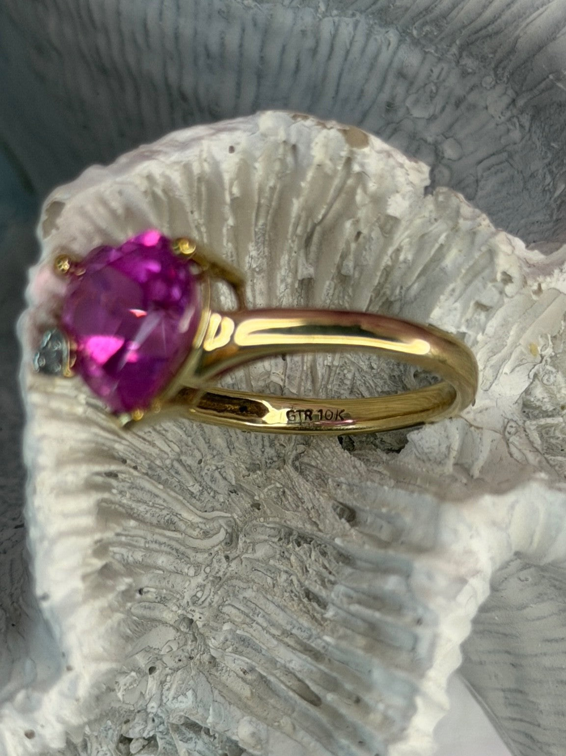 GTR 10K Yellow Gold Pink Sapphire Heart & Diamond Ring Size 7