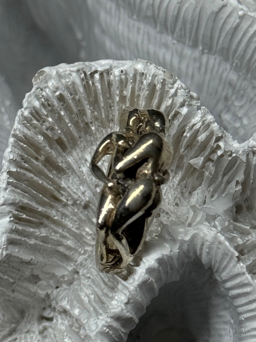 925 Sterling Silver Kamasutra Ring Size 8