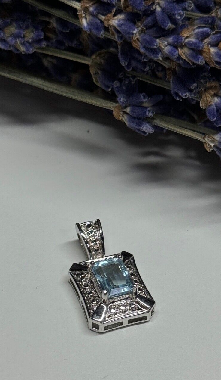 925 Sterling Silver Topaz Pendant