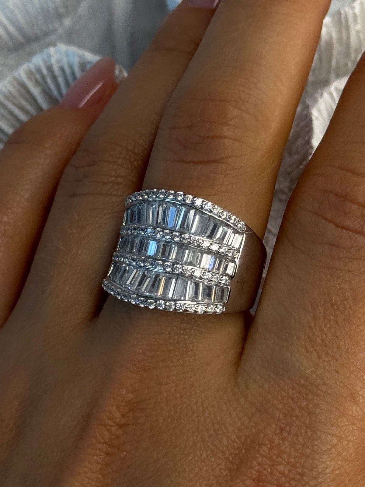 Elegant Design 925 Sterling Silver Cz Ring Size 9