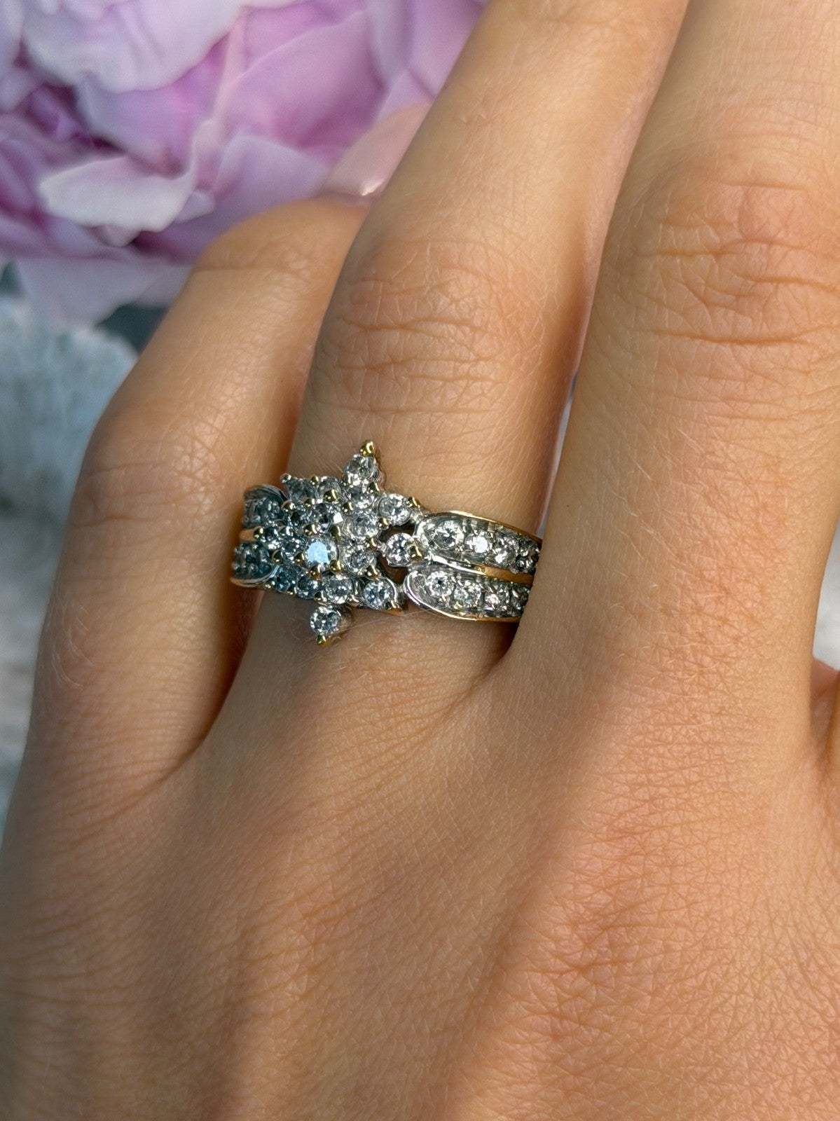 10K Yellow & White Gold Diamond Flower 1.36 ct Ring Size 7