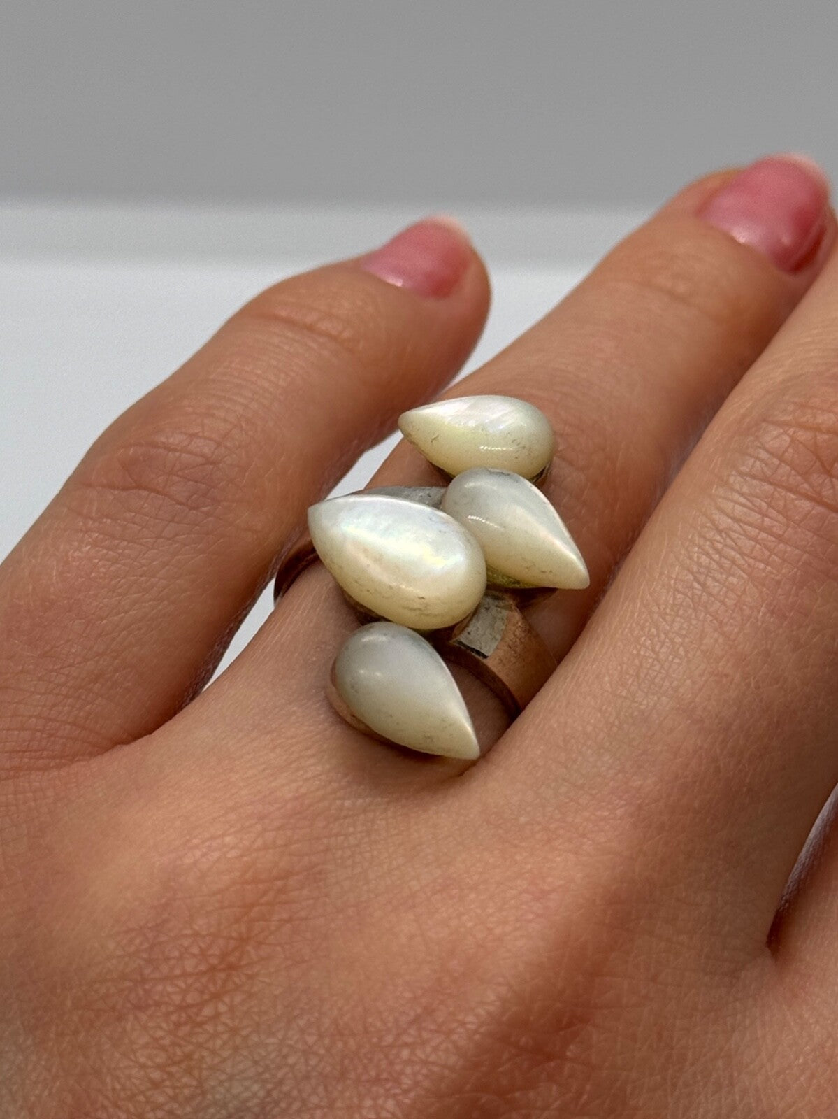 925 Sterling Silver Mother OF Pearl Ring Size 7
