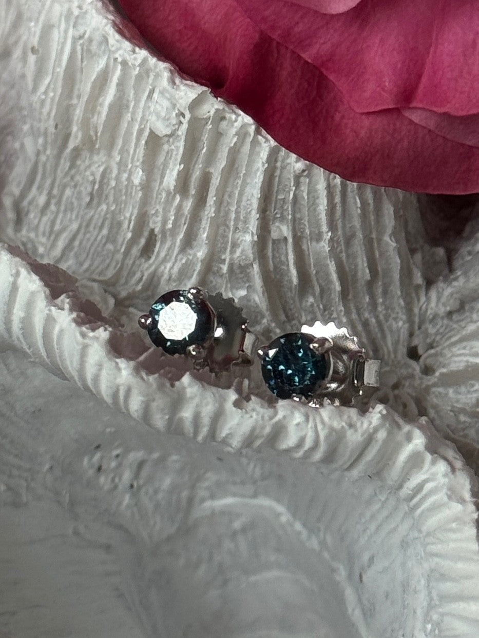 14K White Gold Blue Diamond 0.72 carat Stud Earrings