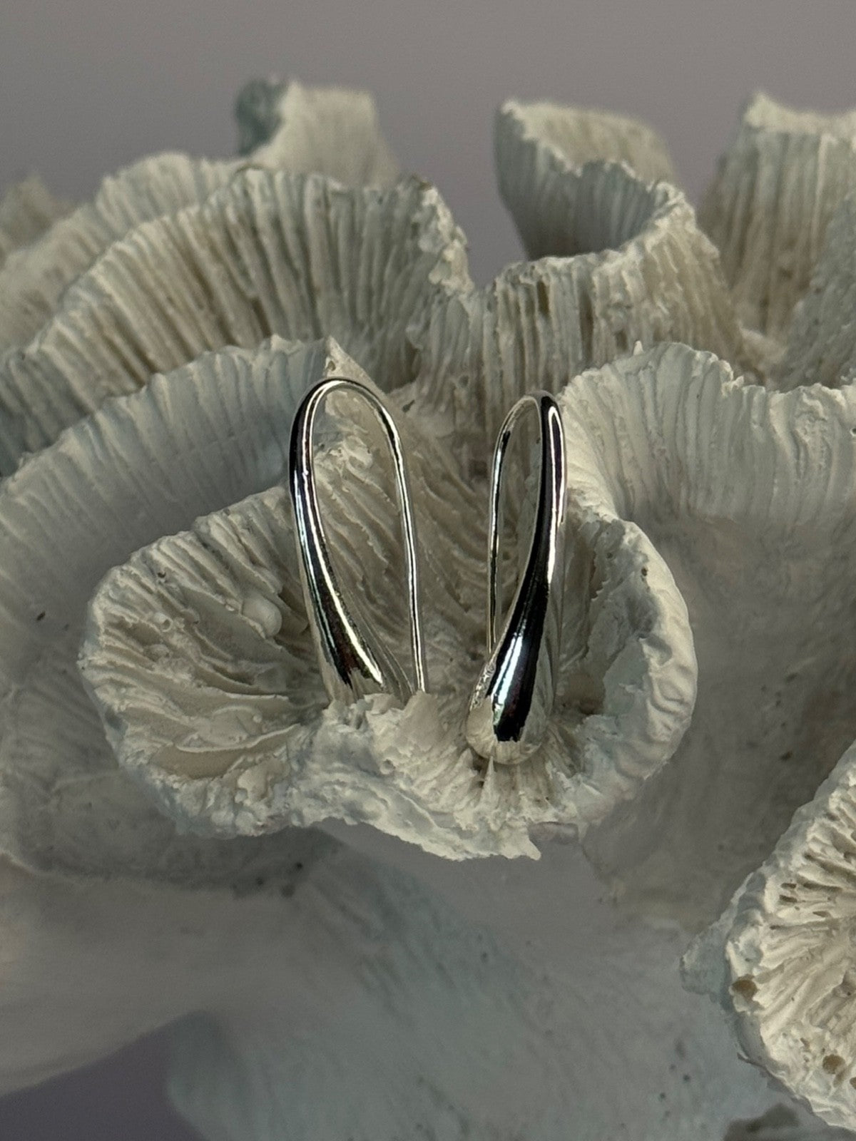 Elegant Design 925 Sterling Silver Earrings Length 1 Inch