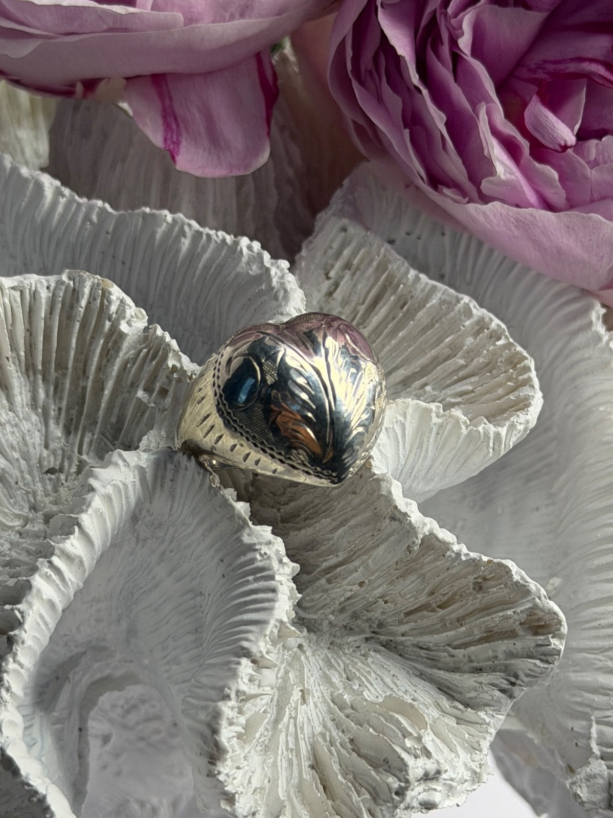 Vintage 925 Sterling Silver Heart Ring Size 8