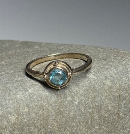 925 Sterling Silver Blue Topaz Ring Size 7.5