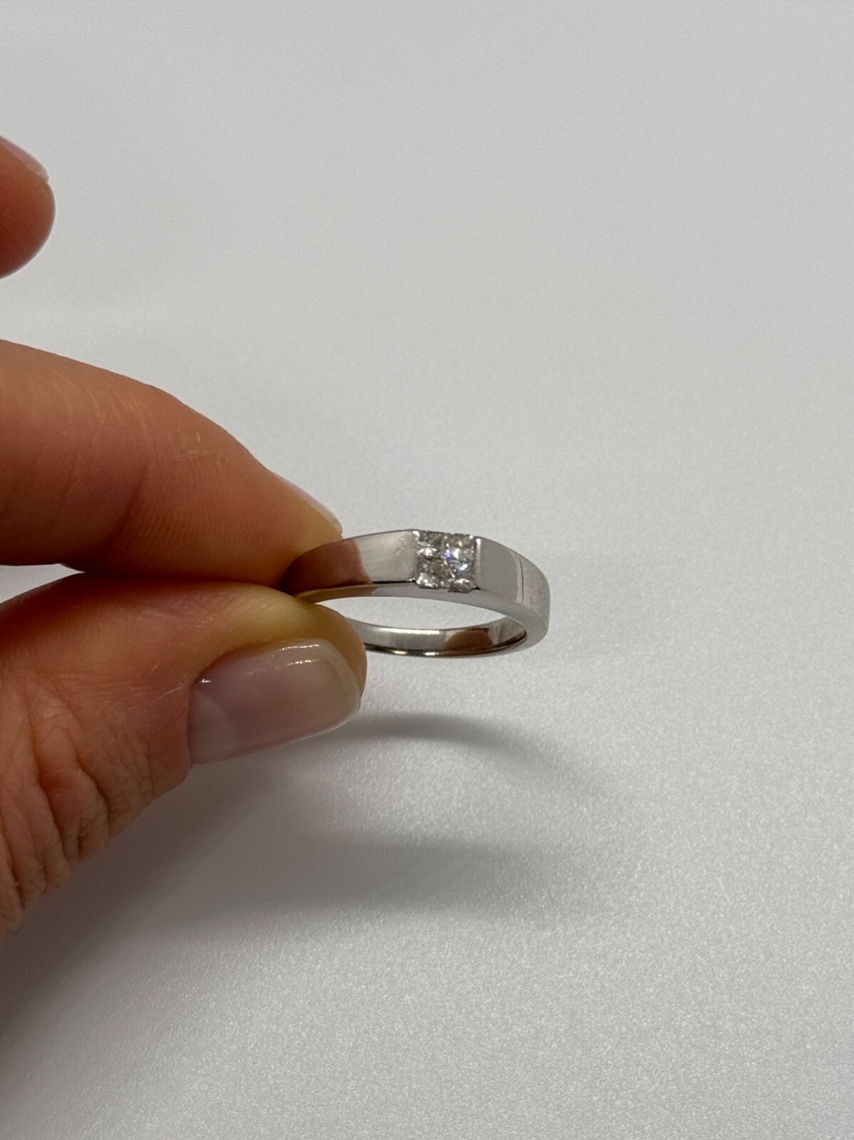 14K White Gold Diamonds Ring Size 7