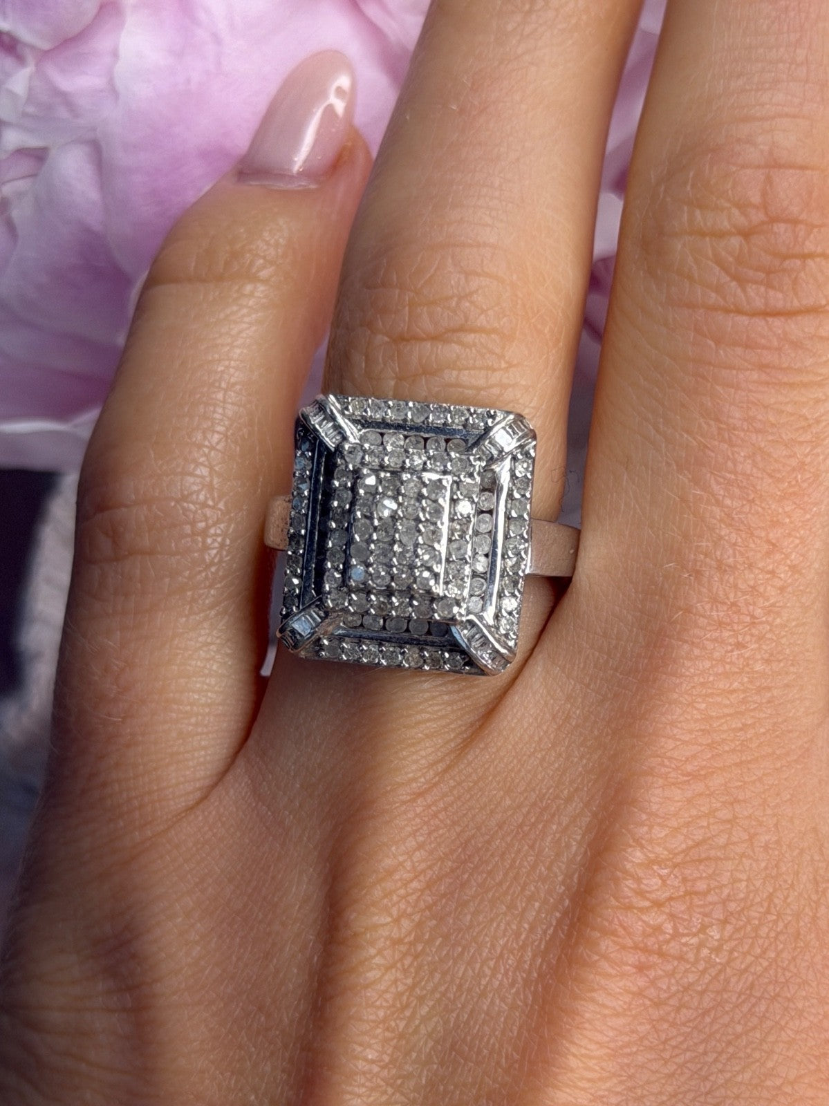 Elegant 925 Sterling Silver White Topaz Ring Size 7