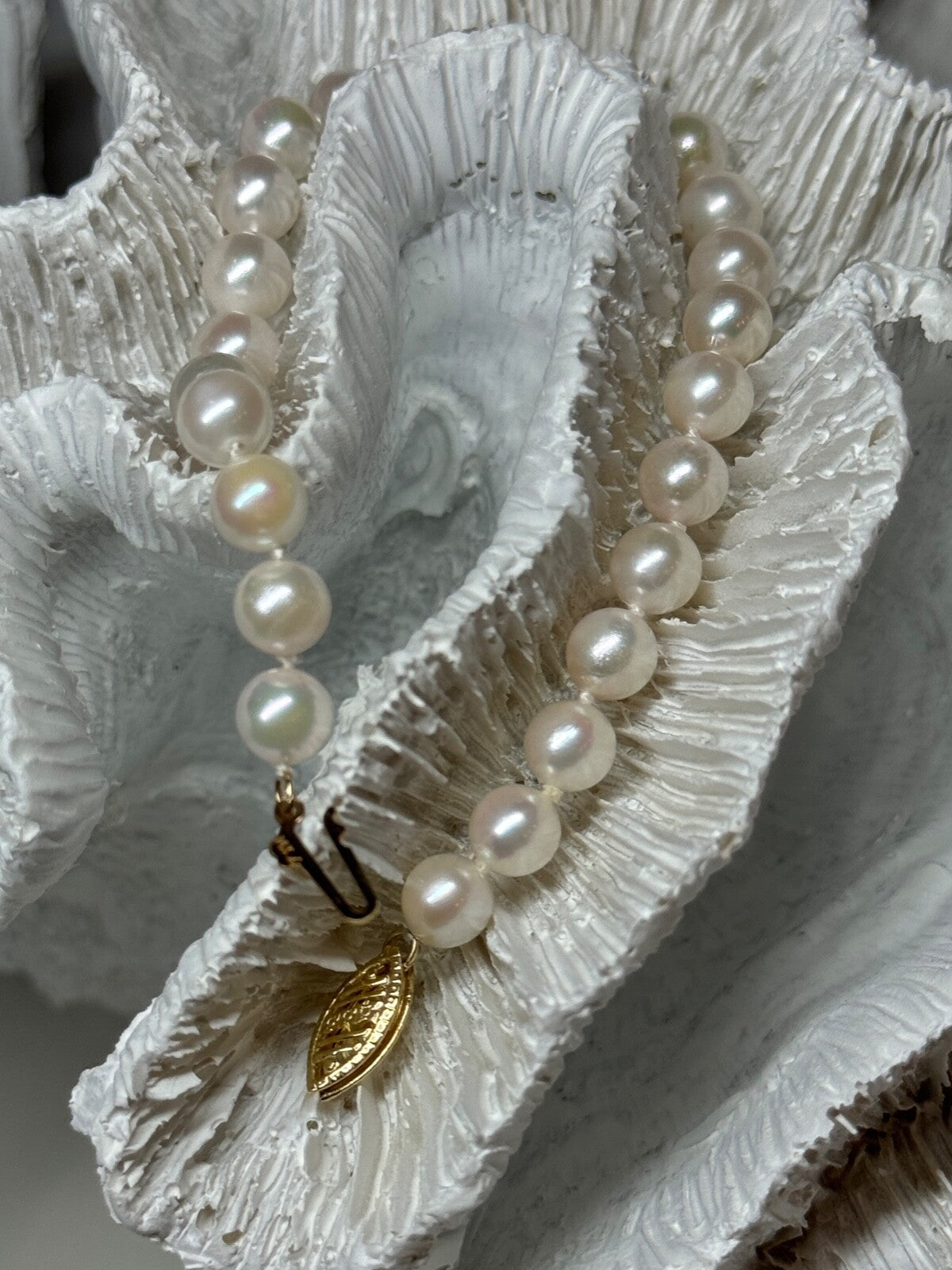 14K Yellow Gold Clasp Fresh Water Pearl Bracelet 7 Inch