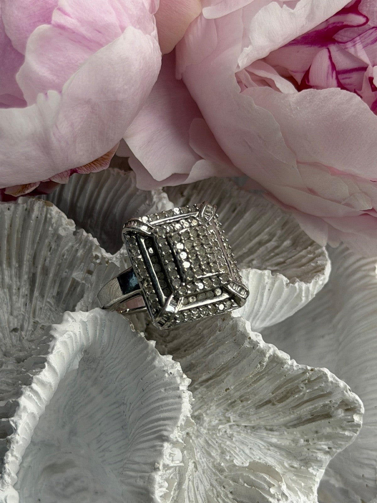 Elegant 925 Sterling Silver White Topaz Ring Size 7