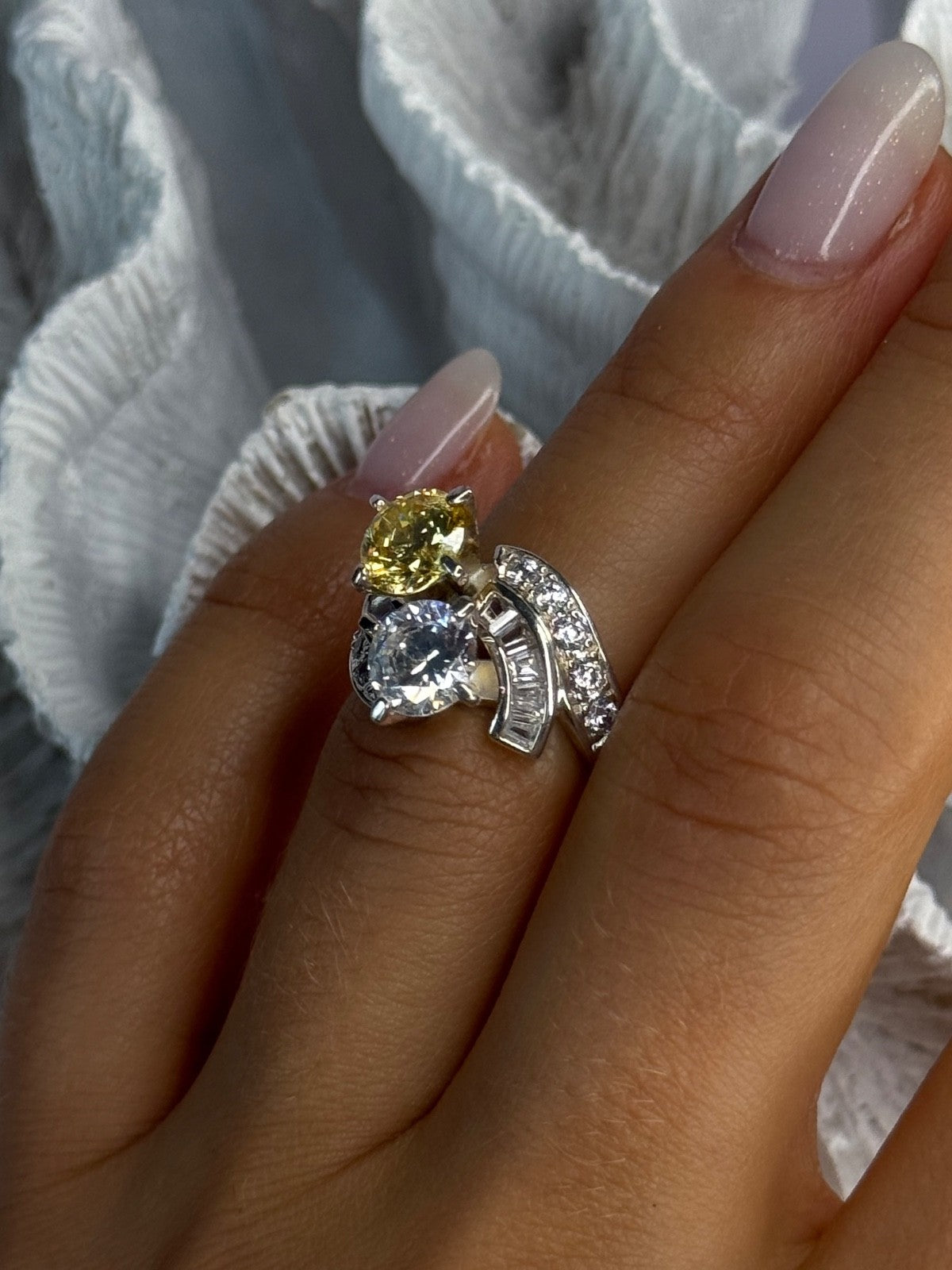 925 Sterling Silver Yellow & White Cz Ring Size 6