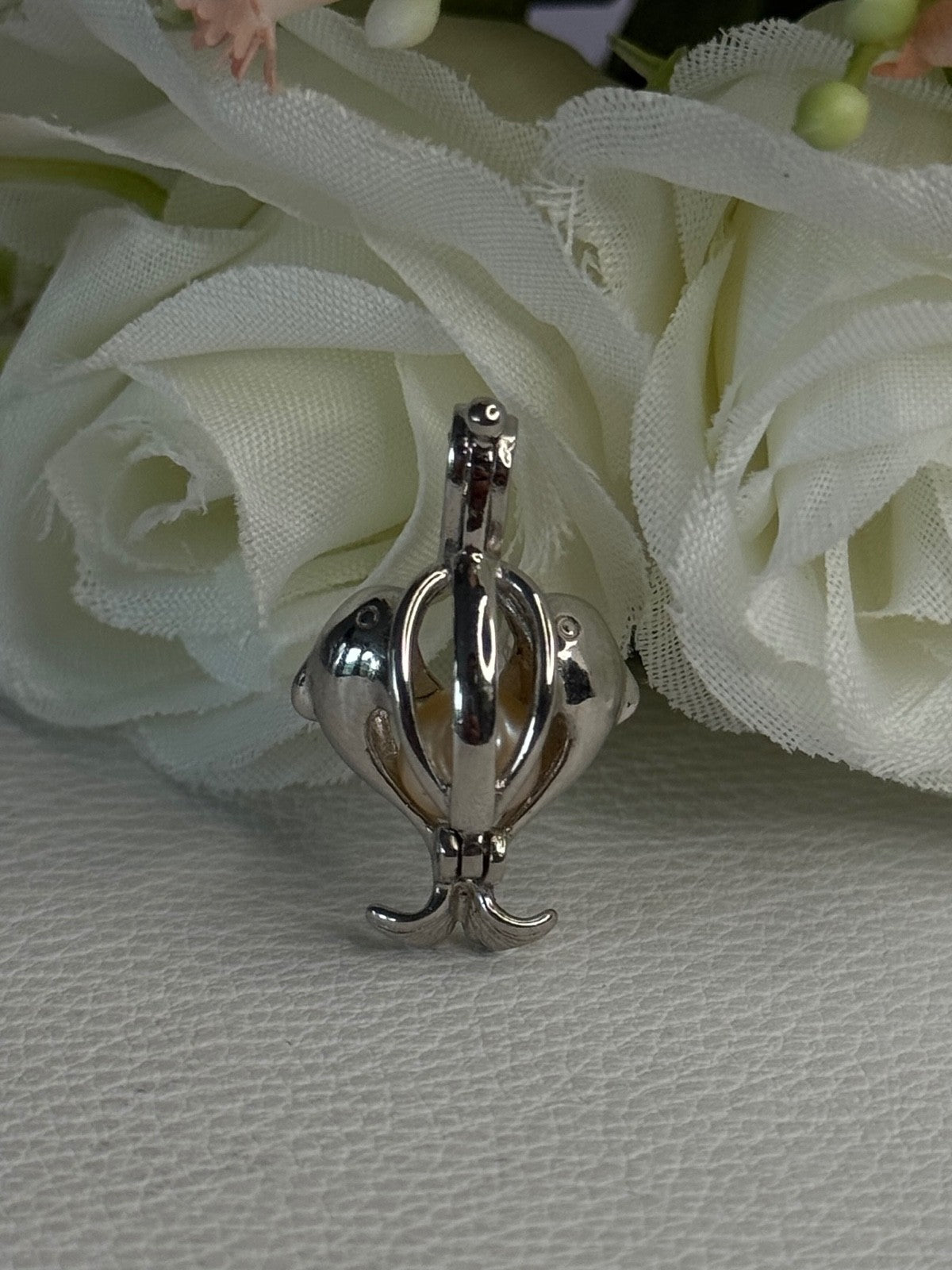 925 Sterling Silver Pearl Dolphins Pendant Length 1 Inch