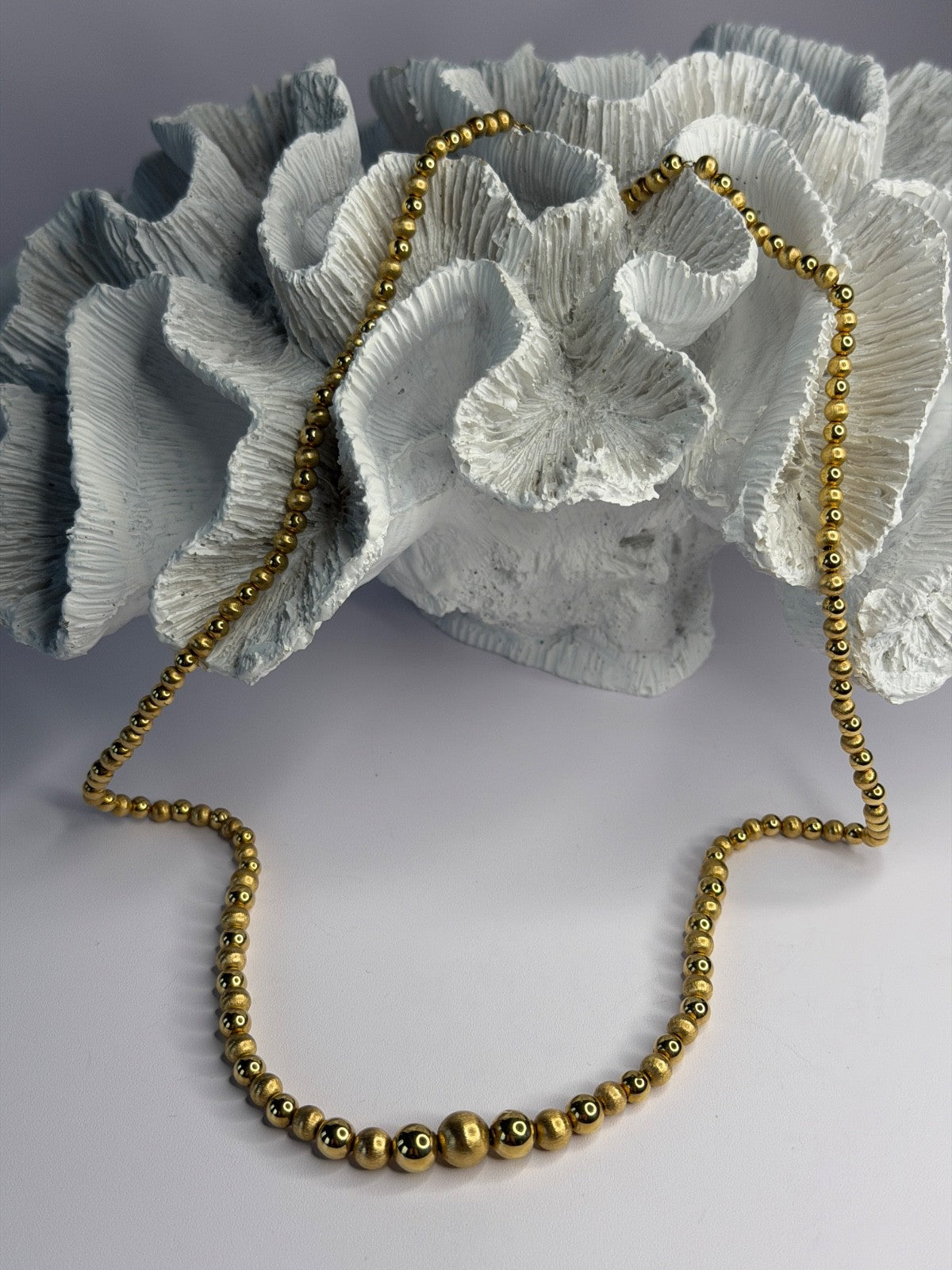 Elegant Design 14K Yellow Gold Necklace Length 23 in