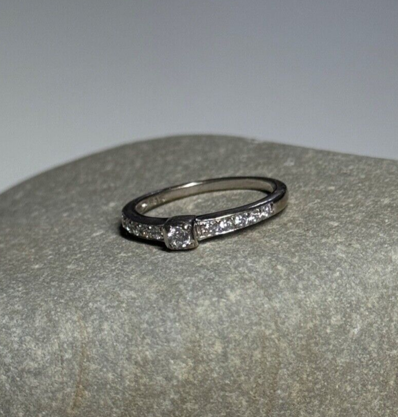 925 Sterling Silver CZ Ring Size 6.5