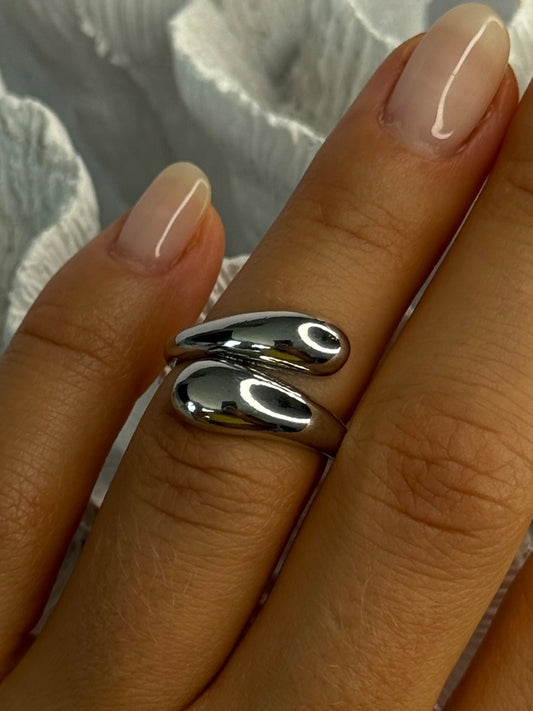 925 Sterling Silver Ring Size 7 (adjustable)