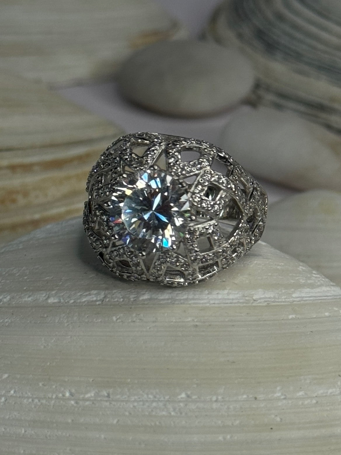 Shiny 925 Sterling Silver Cz Ring Size 9