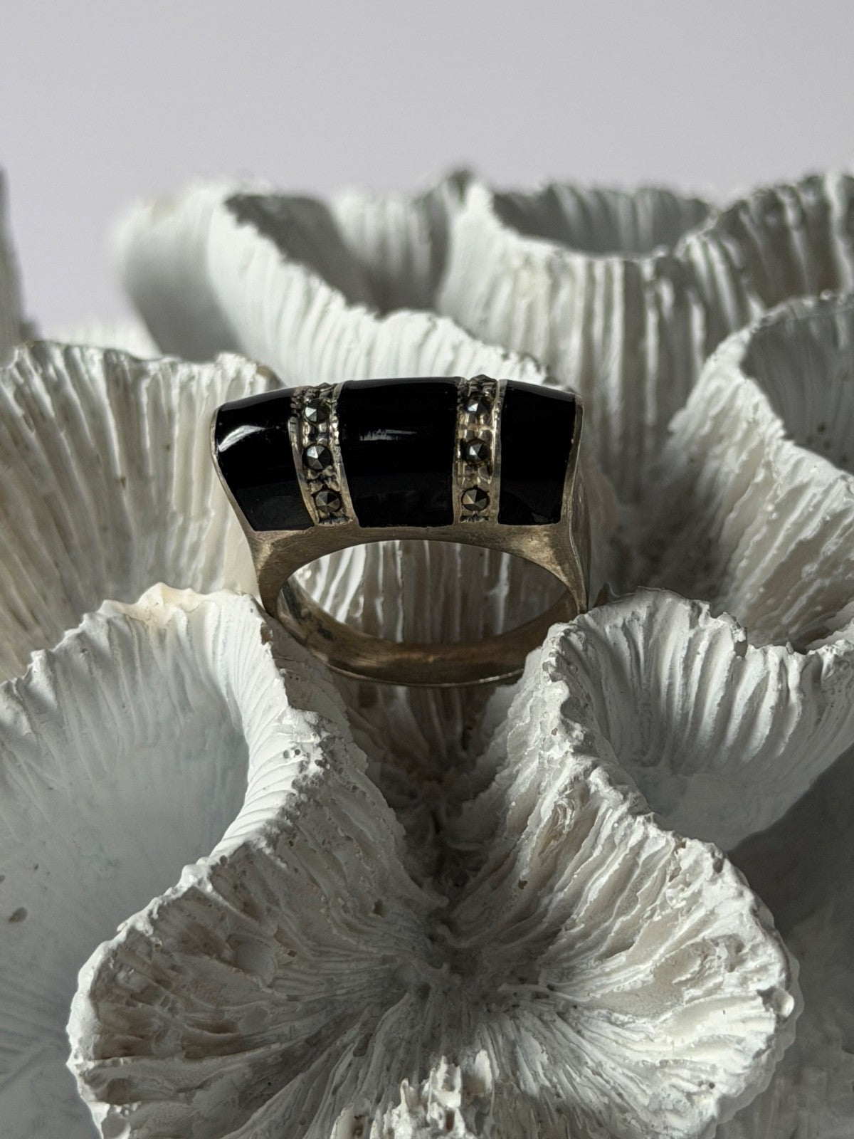 Vintage 925 Sterling Silver Onyx & Marcasite Ring Size 8.5