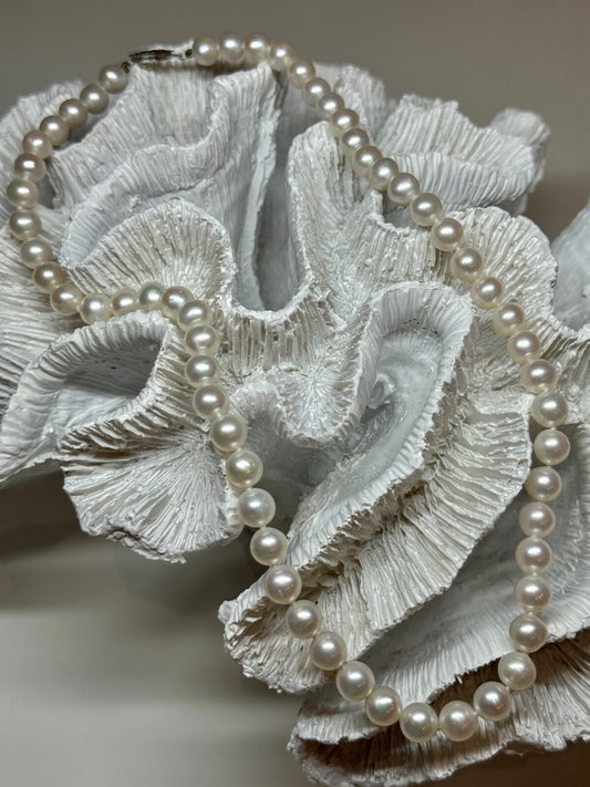 14K White Gold Clasp Fresh Water Pearl Necklace 18 Inch
