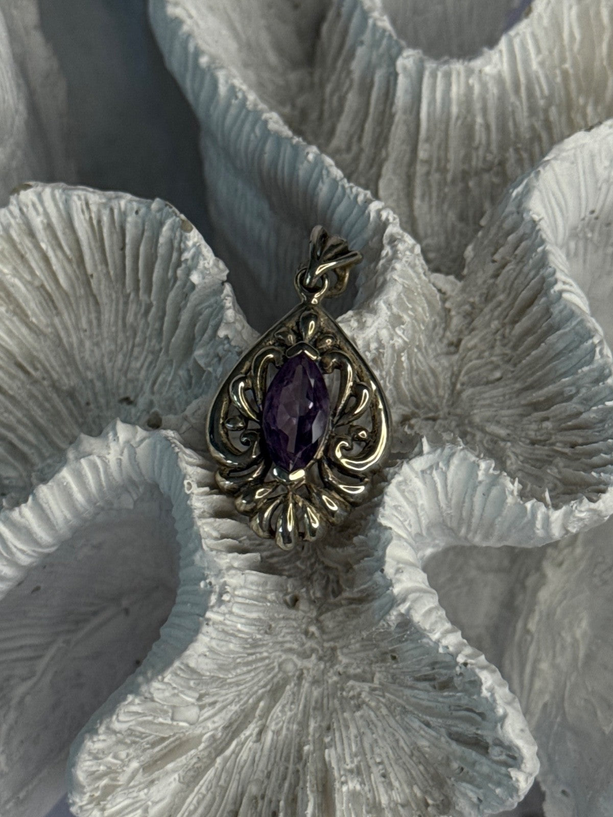 Classy 925 Sterling Silver Amethyst Pendant Length 1.20 Inch