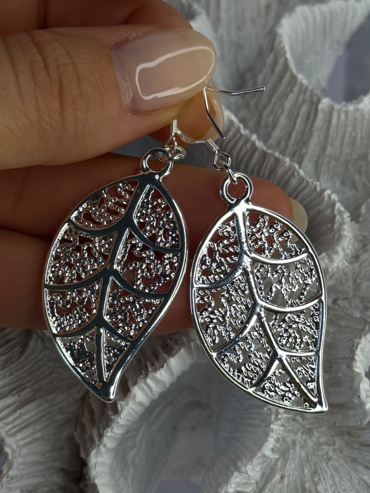 Beautiful Design Leaf 925 Sterling Silver Earrings Length 2.20 Inch
