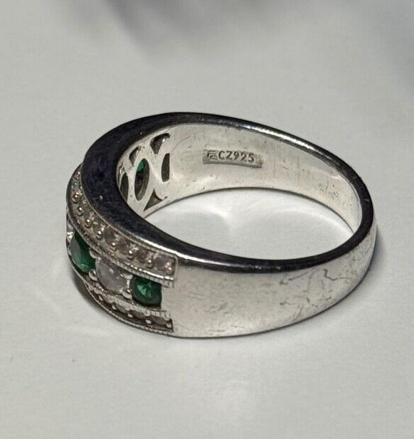 925 Sterling Silver CZ Ring Size 8