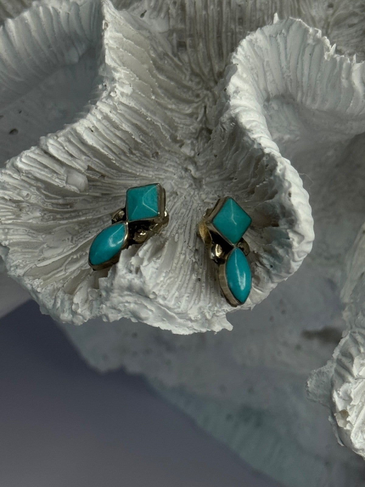 925 Sterling Silver Turquoise Earrings Length 0.50 Inch