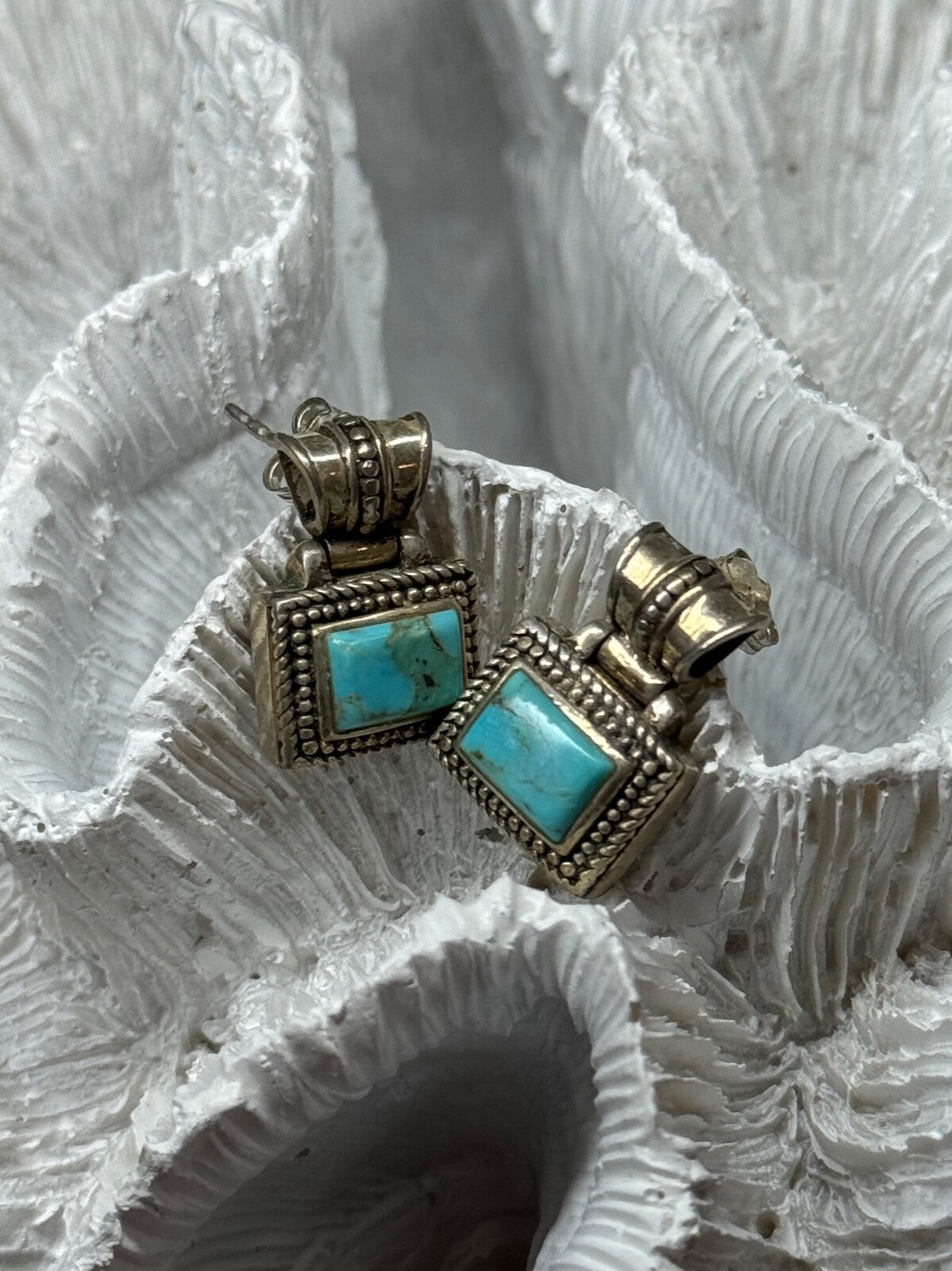 Vintage 925 Sterling Silver Turquoise Earrings Length 0.7 Inch