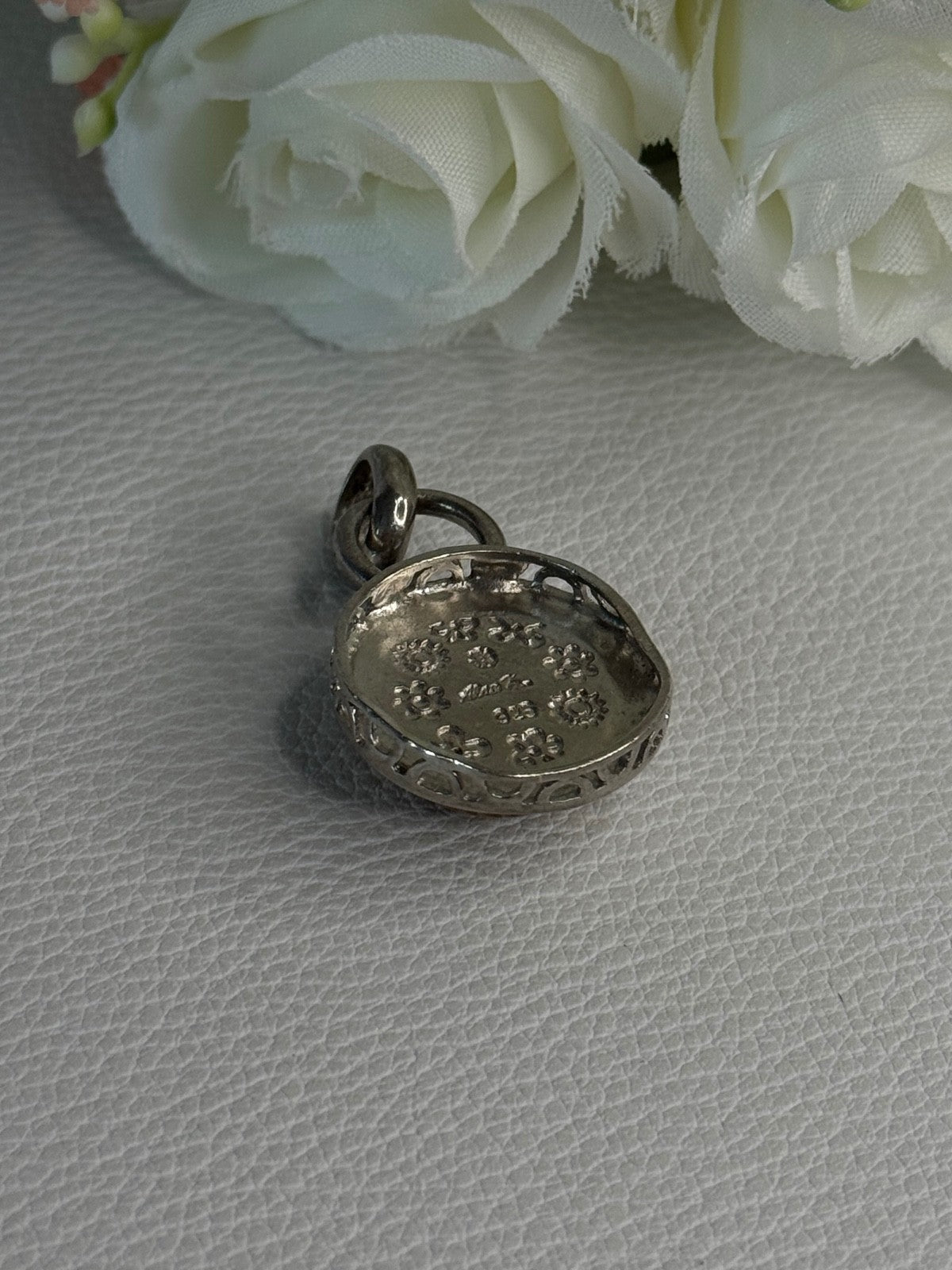 925 Sterling Silver Amber Carved Flower Pendant Length 1.25 Inch