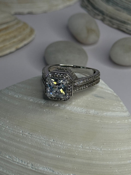 Shiny 925 Sterling Silver Cz Ring Size 10