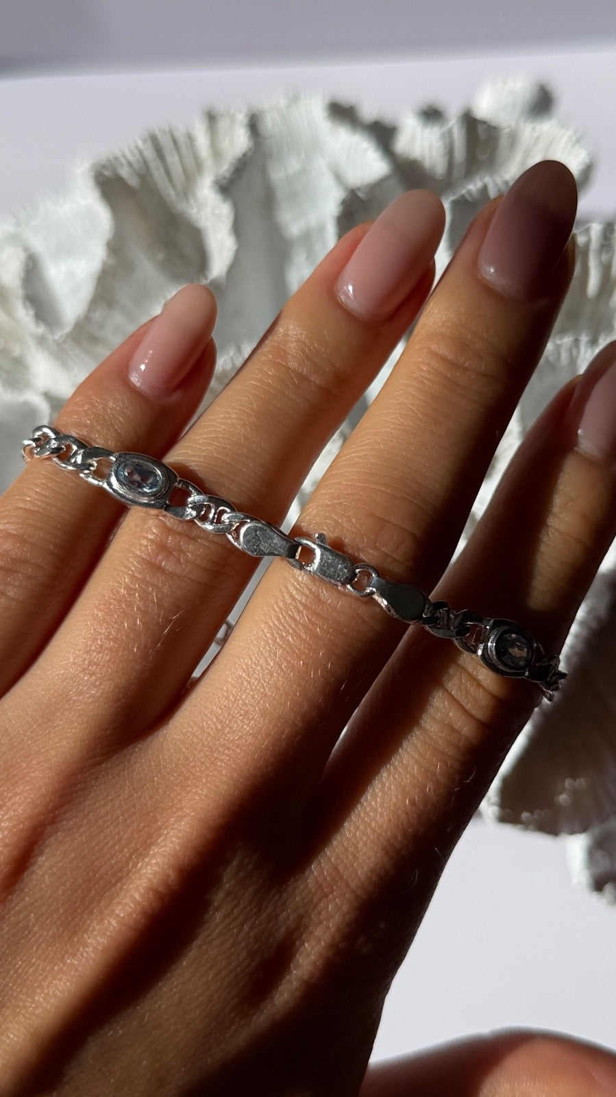 Beautiful 925 Sterling Silver Blue Topaz Bracelet Length 7.5
