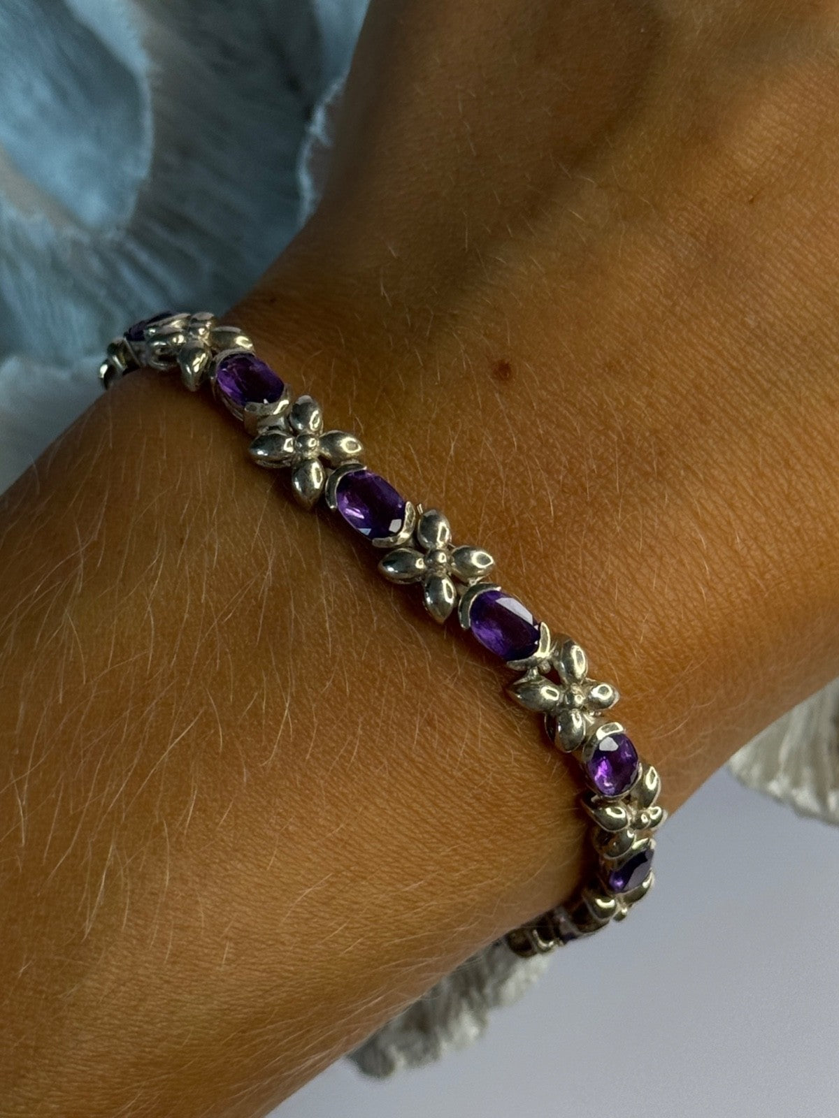 Lovely 925 Sterling Silver Amethyst Bracelet Length 7