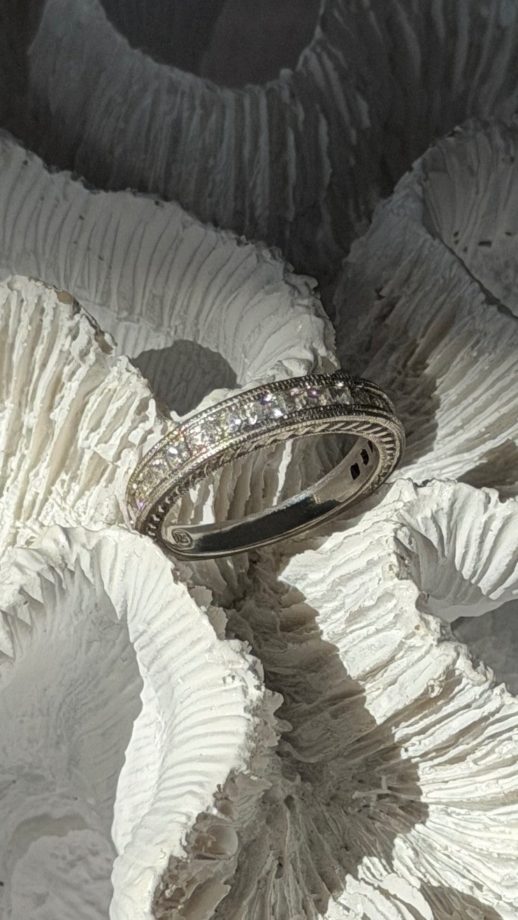 Beautiful 925 Sterling Silver Cz Ring Size 8