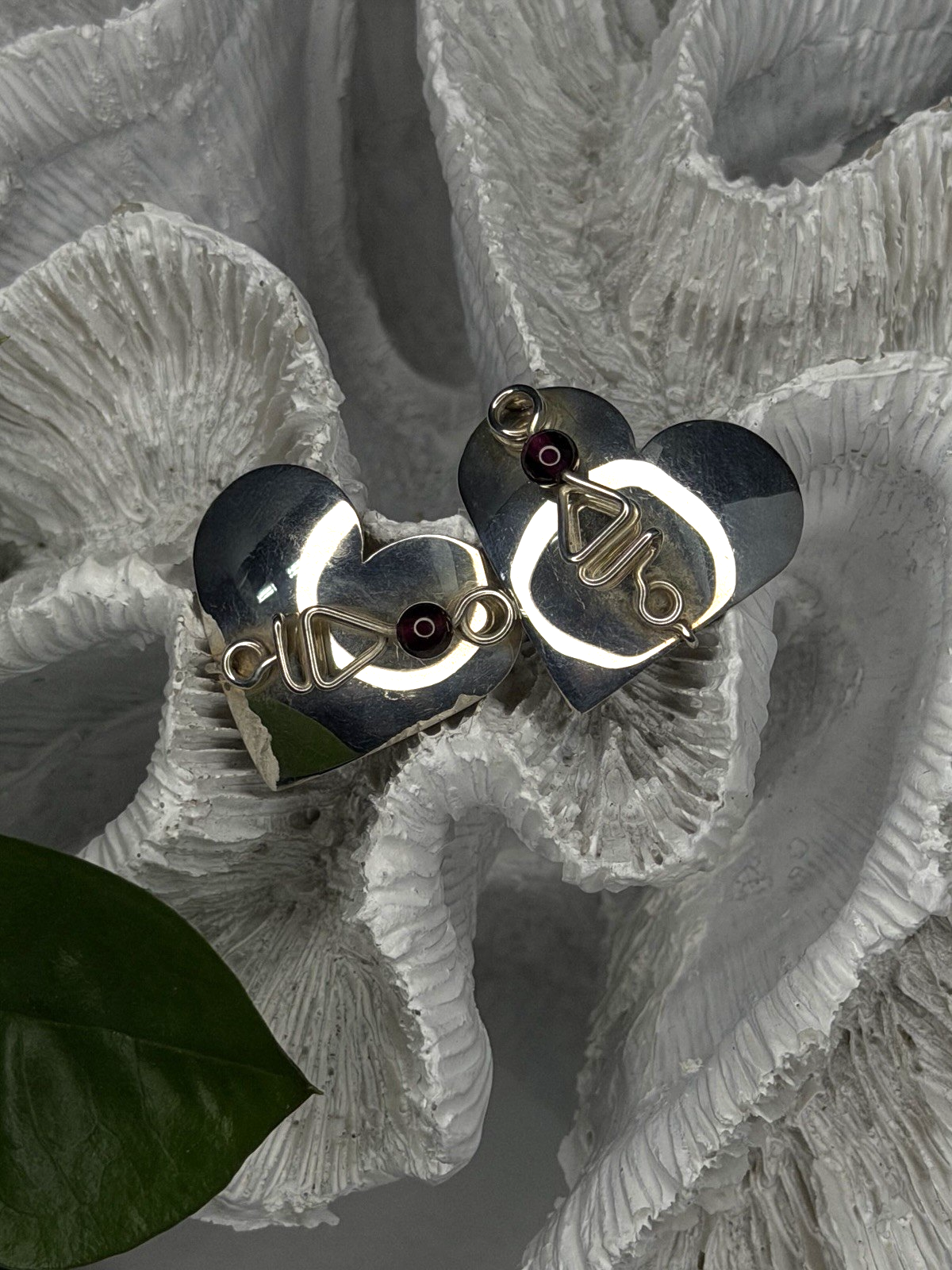 Vintage Scapes 925 Sterling Silver Heart Purple Agate Earrings