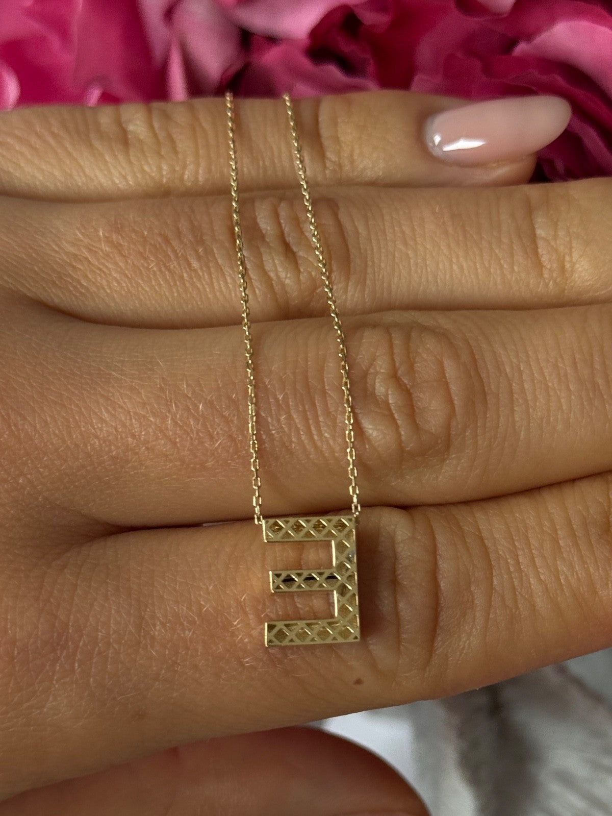 14K 585 Yellow Gold Letter E Necklace Length 17.5/16.5 inch
