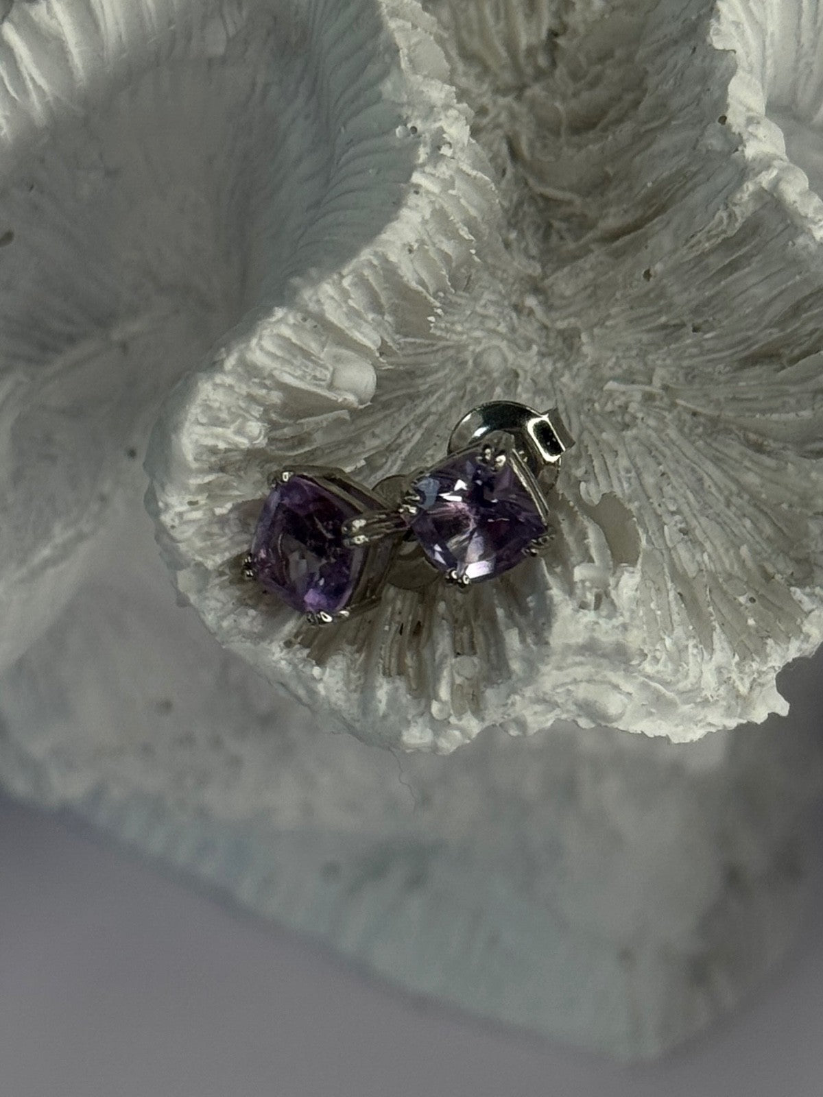 925 Sterling Silver Amethyst Earrings Length 0.25 Inch