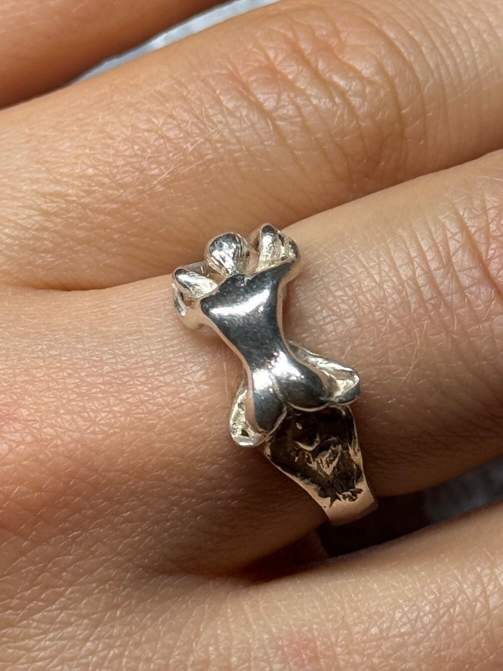 925 Sterling Silver Kamasutra Ring Size 6