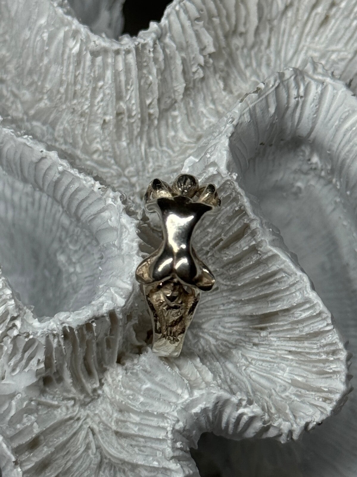 925 Sterling Silver Kamasutra Ring Size 6