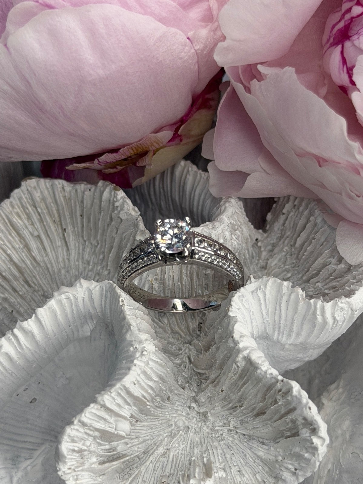 GOC 925 Sterling Silver tcw 1.32 Cz  Ring Size 7