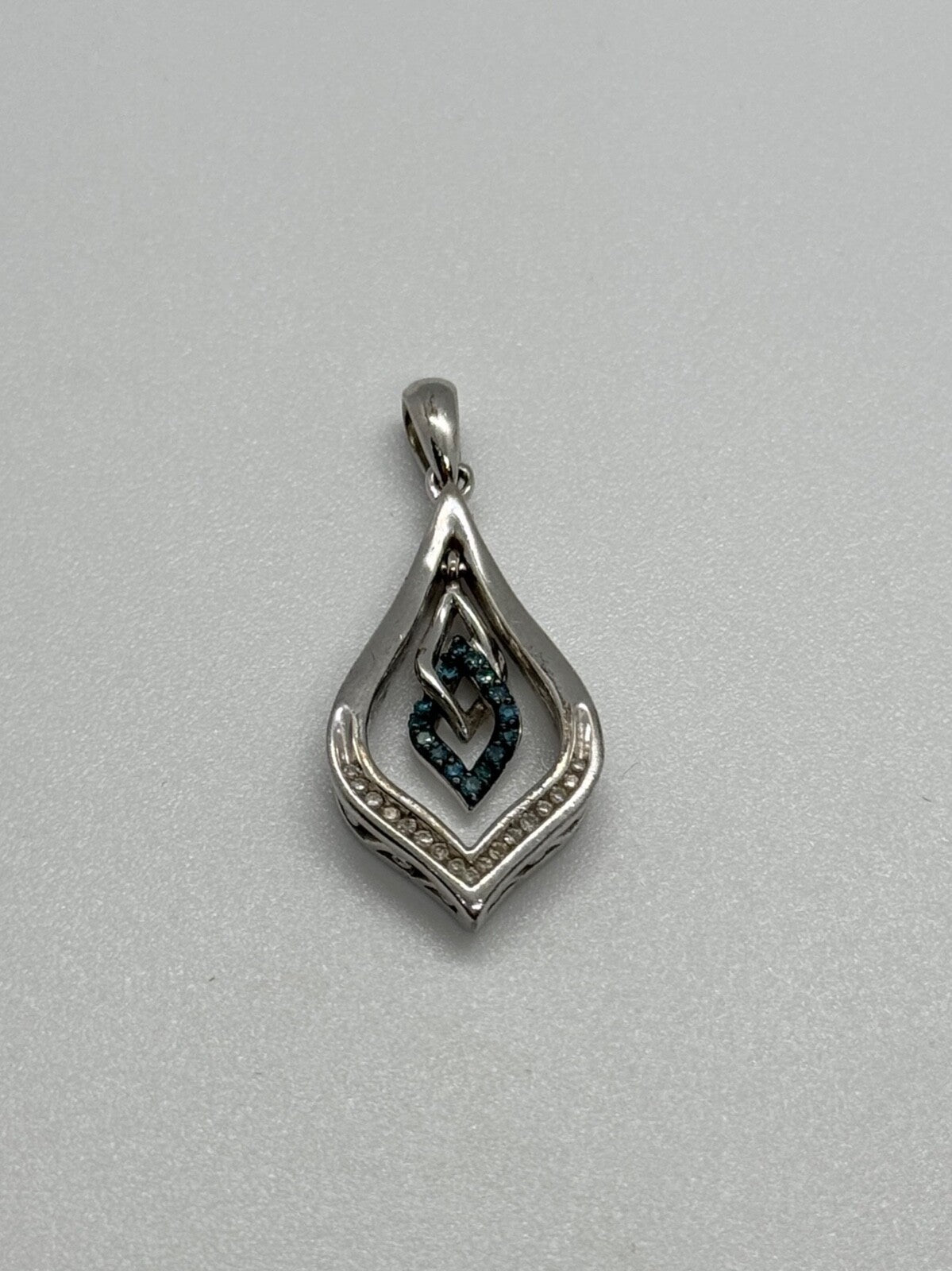 925 Sterling Silver Blue & White Spinel Pendant Length 33 Mm