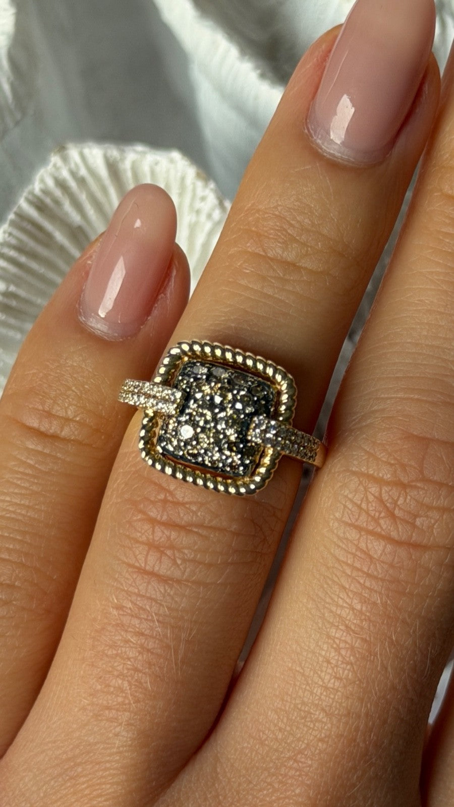14K Yellow Gold Chocolate 1 ct & White 0.12 ct Diamond Ring Size 5.5