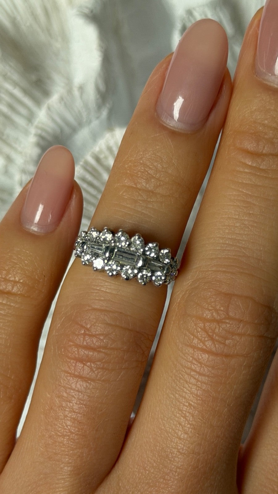 14K White Gold Diamond 0.80 carats Ring Size 4