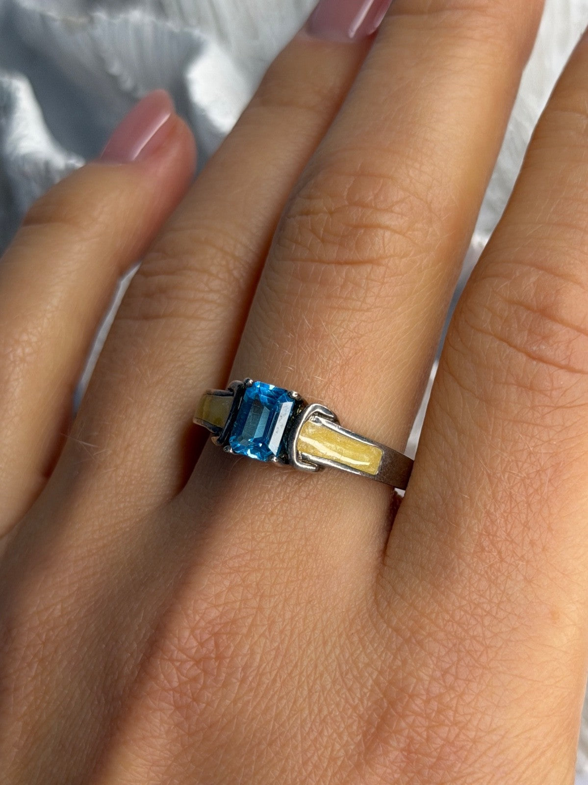 Avon 925 Sterling Silver Topaz & Enamel Ring Size 10
