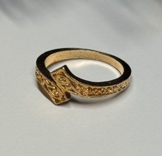 925 Sterling Silver Gold Plated Ring Size 6