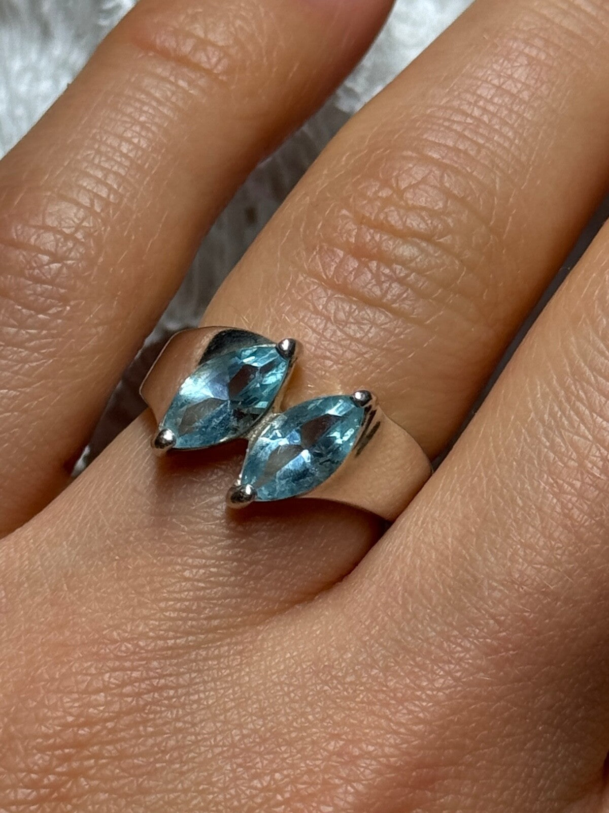 925 Sterling Silver Topaz Ring Size 6