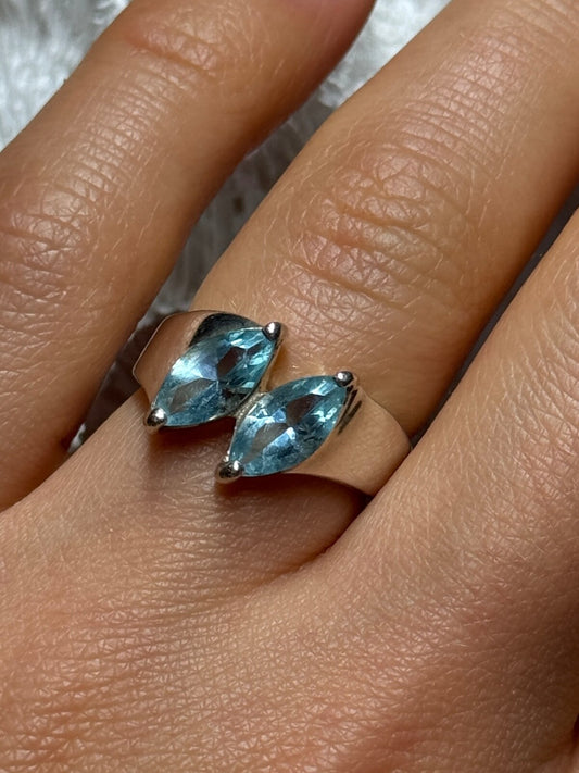 925 Sterling Silver Topaz Ring Size 6