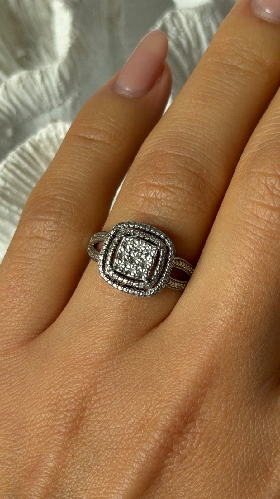 Beautiful 925 Sterling Silver Diamond Ring Size 7